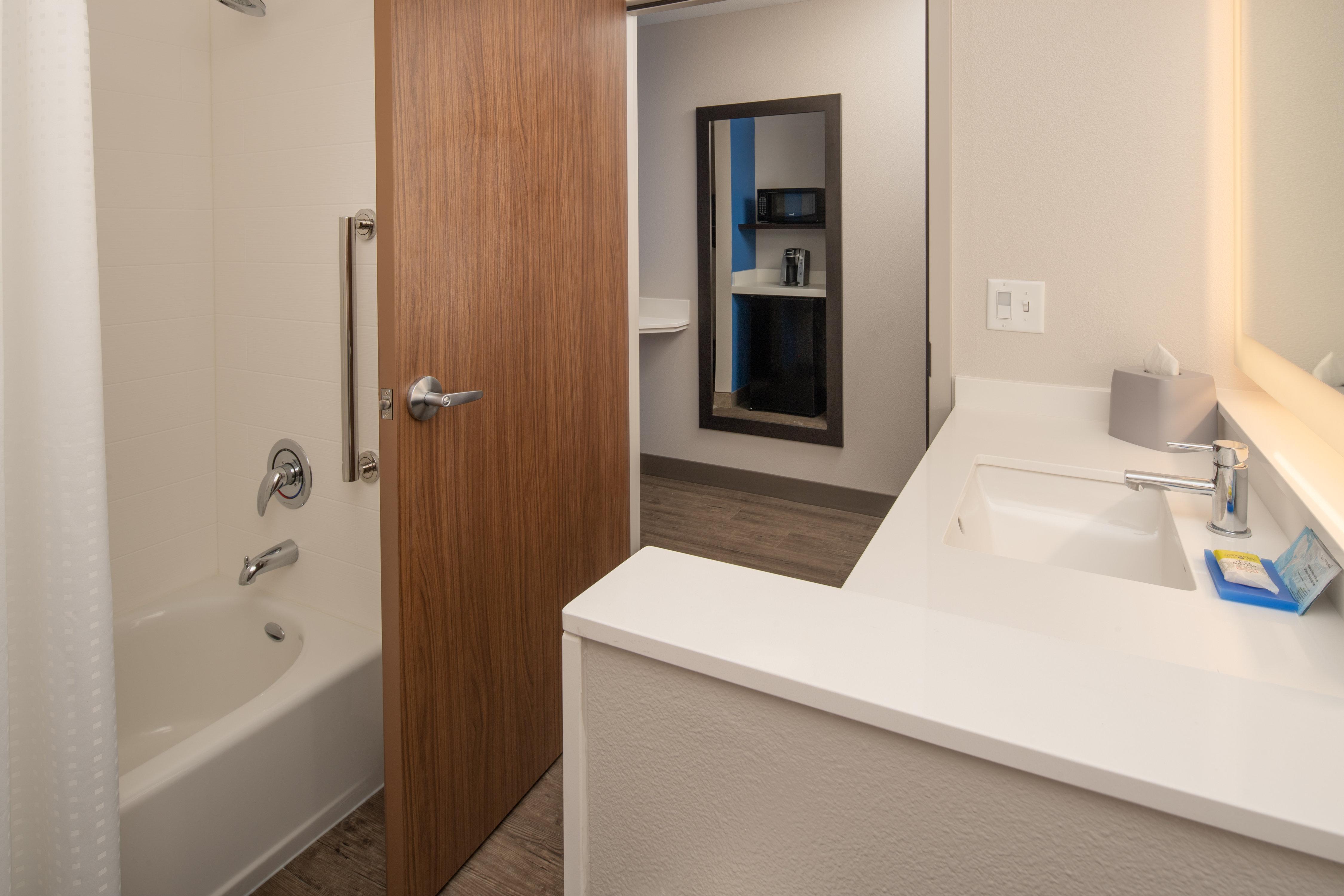 Holiday Inn Express & Suites - Camas By Ihg Buitenkant foto